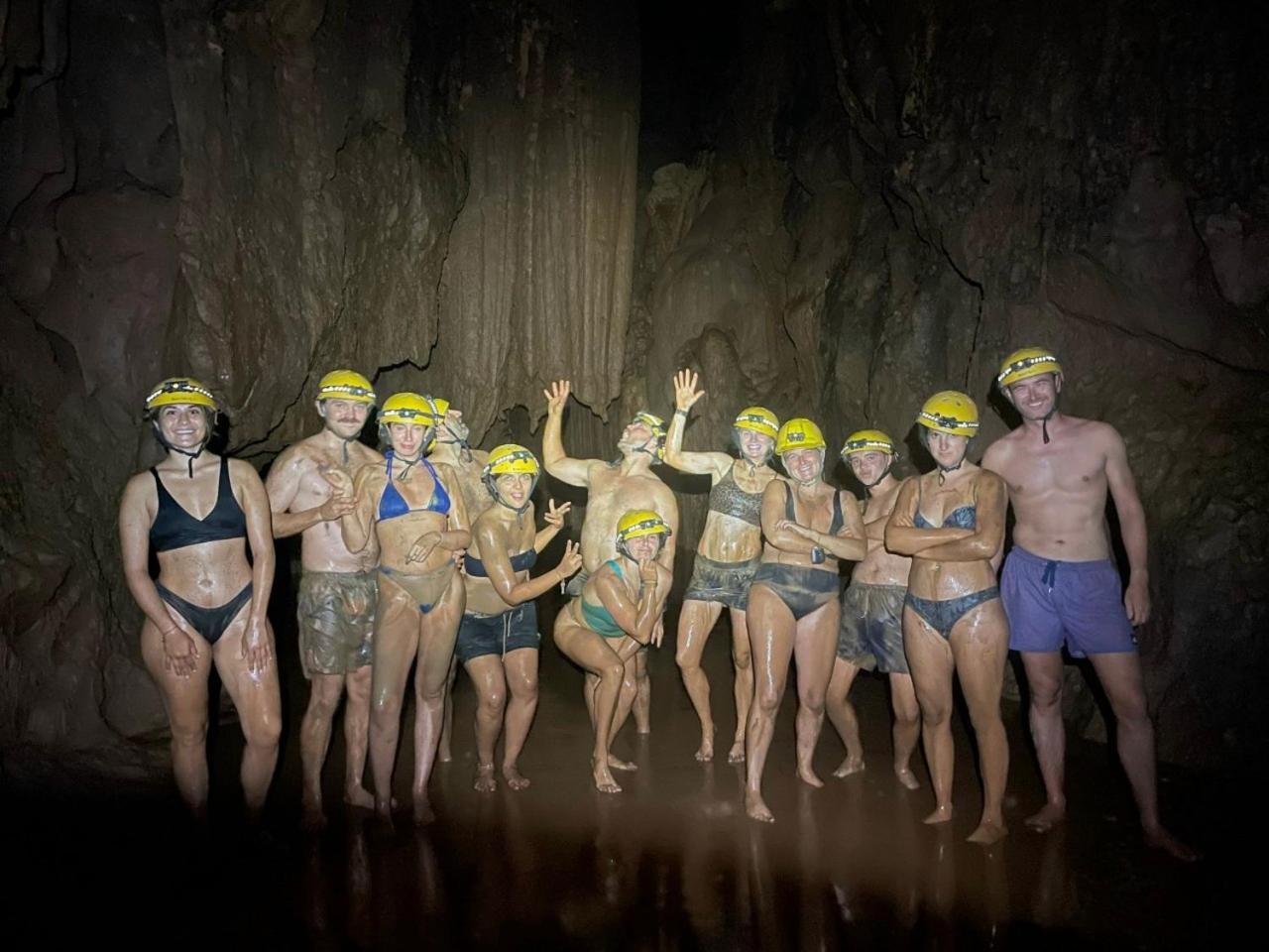 Yolo Pool Bar Villas & Garden Restaurant Phong Nha Exteriör bild