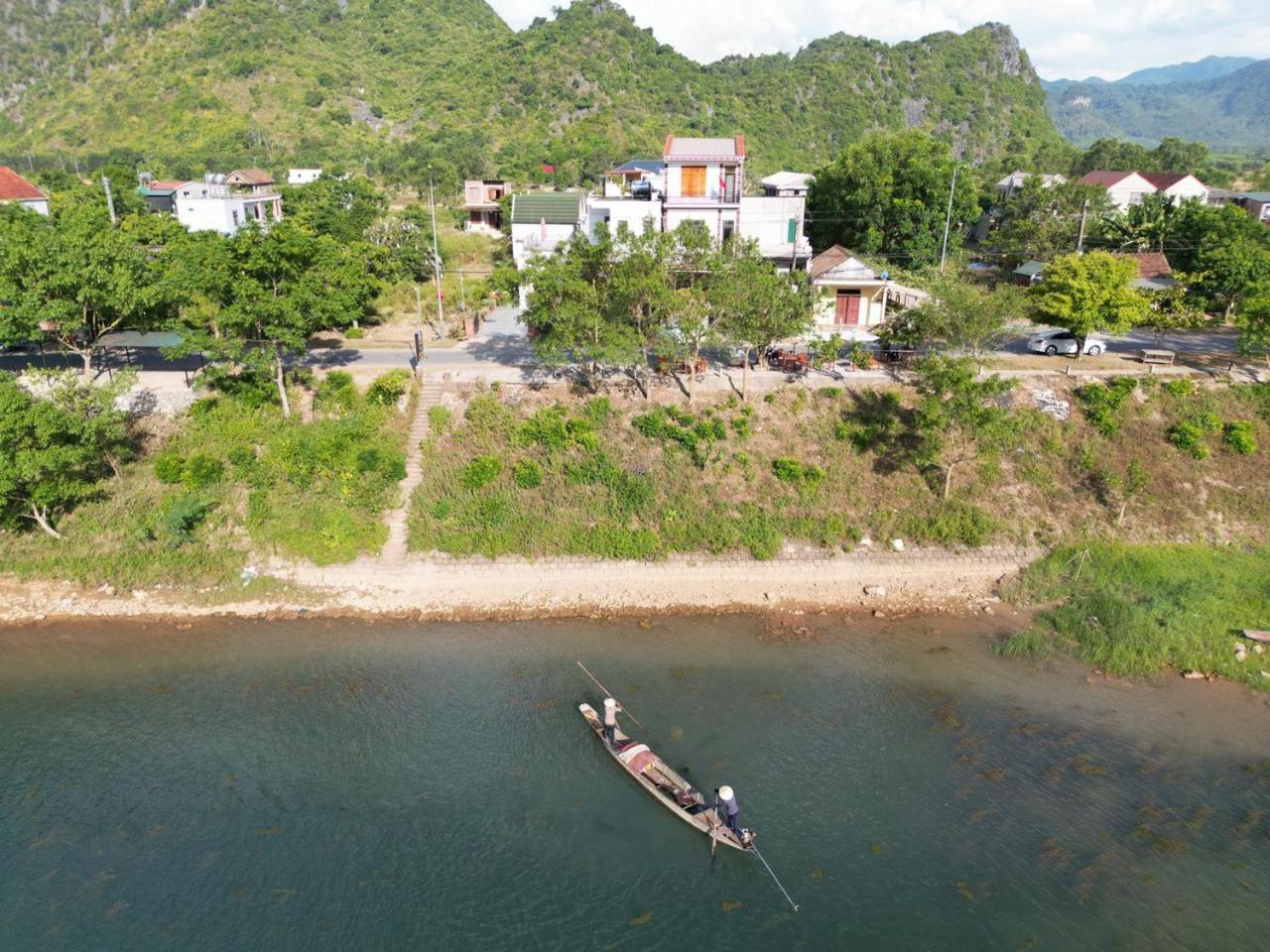 Yolo Pool Bar Villas & Garden Restaurant Phong Nha Exteriör bild