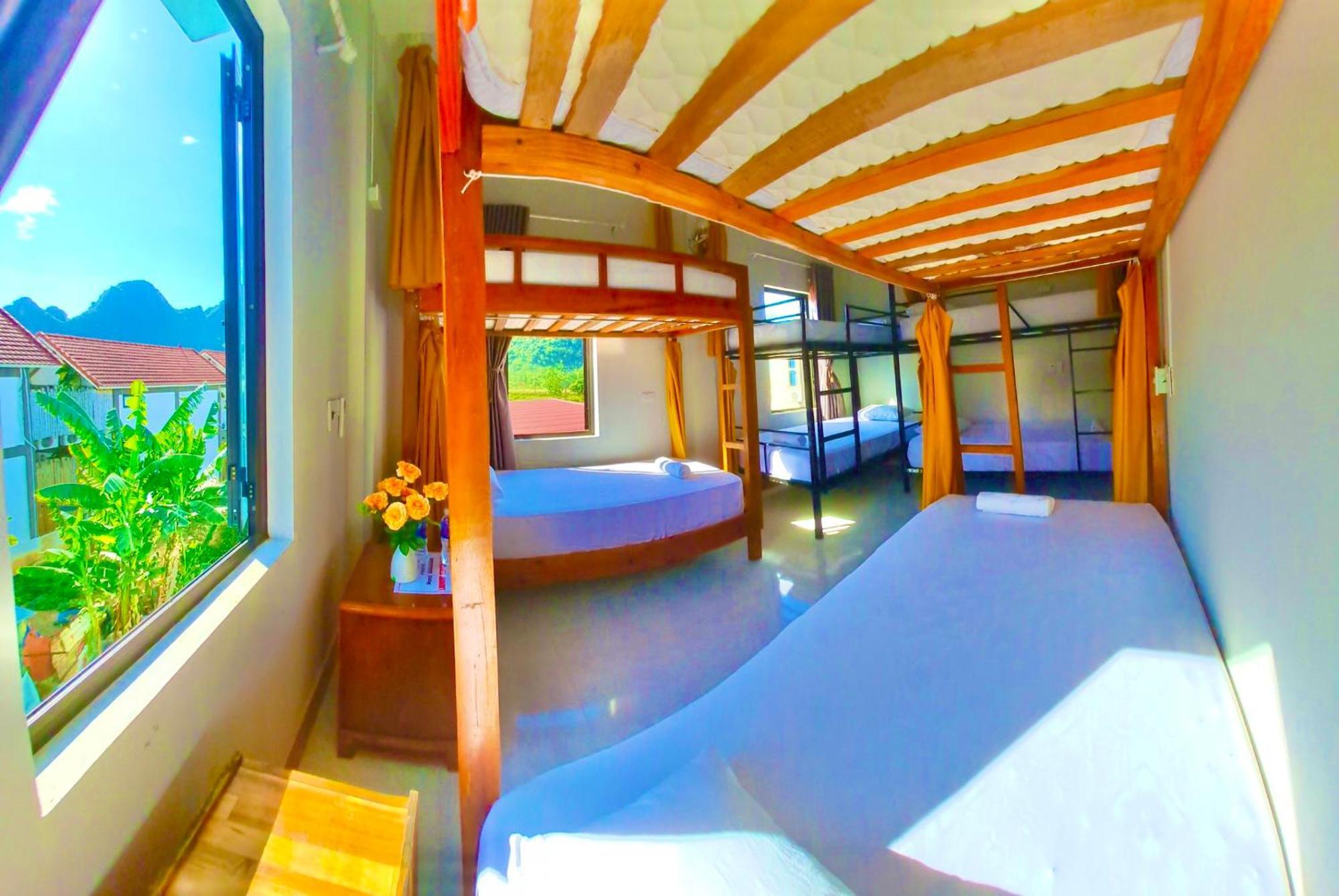 Yolo Pool Bar Villas & Garden Restaurant Phong Nha Exteriör bild