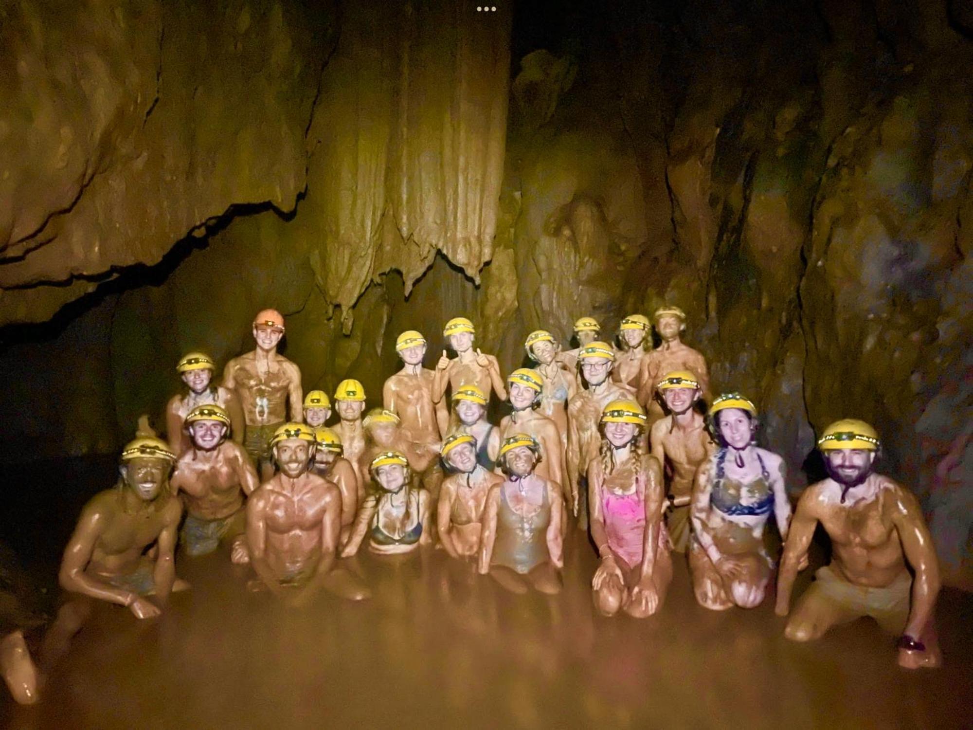 Yolo Pool Bar Villas & Garden Restaurant Phong Nha Exteriör bild