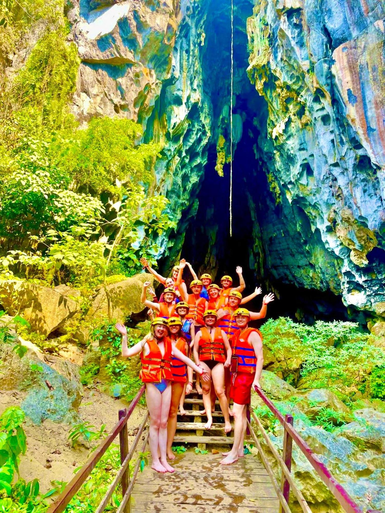 Yolo Pool Bar Villas & Garden Restaurant Phong Nha Exteriör bild